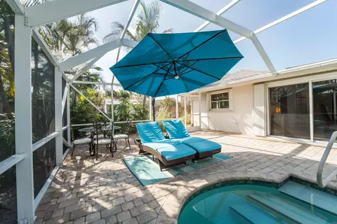 Exterior - 18 Saddleback Rd, Tequesta, FL 33469 photo 18 of 30