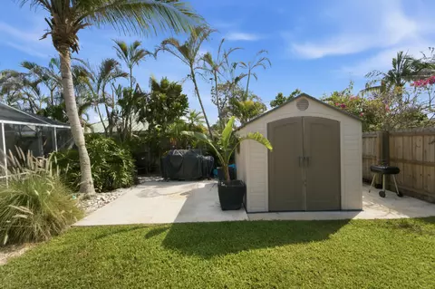 Exterior - 18 Saddleback Rd, Tequesta, FL 33469 photo 25 of 30