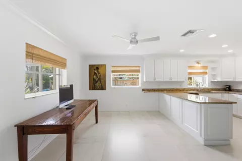 Kitchen - 18 Saddleback Rd, Tequesta, FL 33469 photo 3 of 4