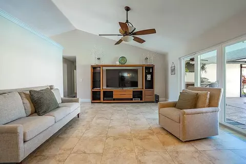 Living - 22373 Ensenada Way, Boca Raton, FL 33433 photo 2 of 3