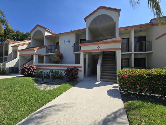 5577 Courtyard Dr, Margate, FL 33063