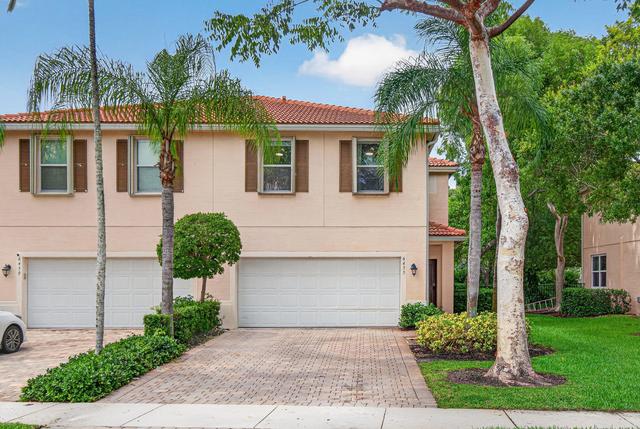 6455 Azura Lake Rd, Lake Worth, FL 33463