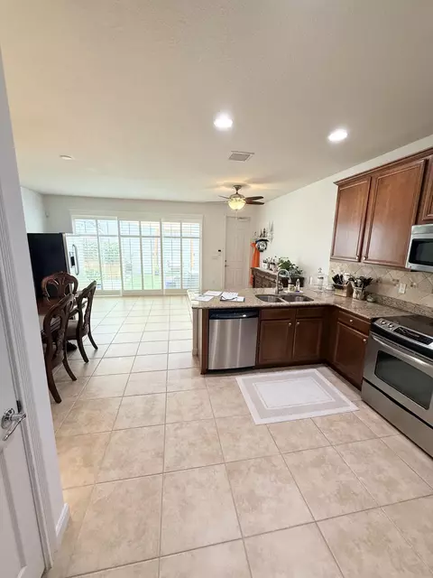 Kitchen - 1208 Islamorada Dr, Jupiter, FL 33458 photo 1 of 3