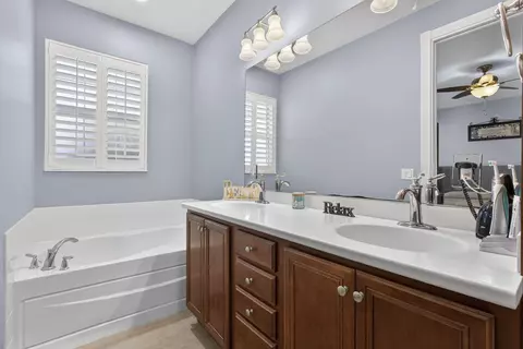 Bath - 1208 Islamorada Dr, Jupiter, FL 33458 photo 1 of 2