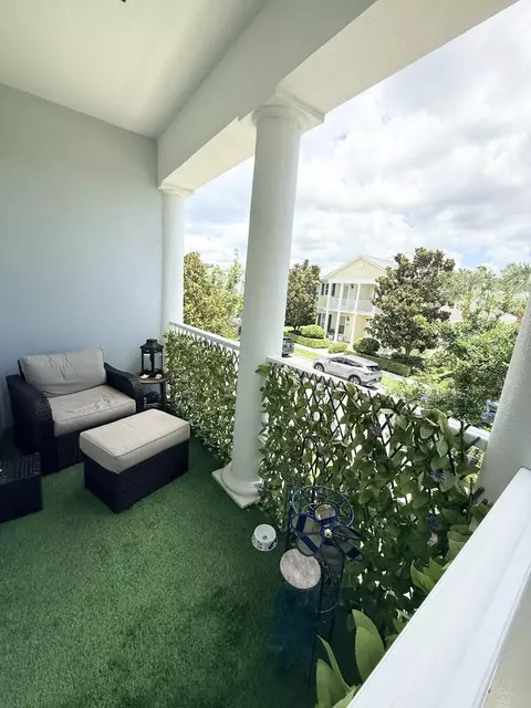Exterior - 1208 Islamorada Dr, Jupiter, FL 33458 photo 8 of 9