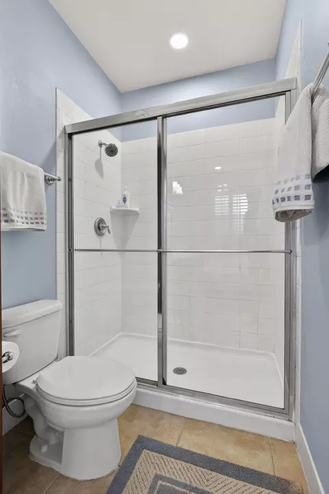 Bath - 1208 Islamorada Dr, Jupiter, FL 33458 photo 2 of 2