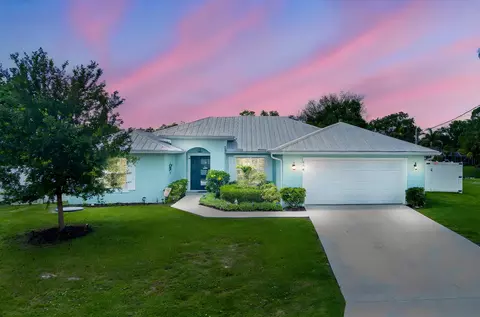 186 NE Dominican Ter, Port Saint Lucie, FL 34983