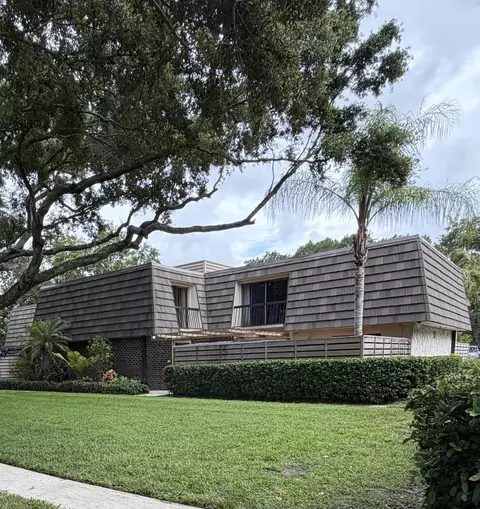 511 5th Ter, Palm Beach Gardens, FL 33418