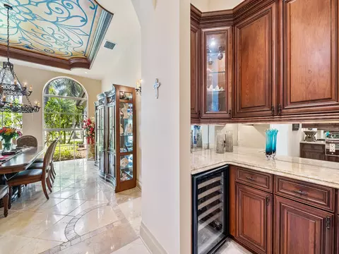Dining - 8800 NW 68th Ct, Parkland, FL 33067 photo 2 of 4