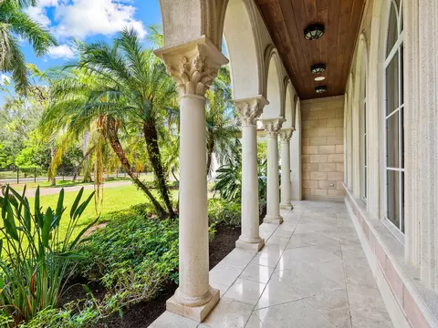 Exterior - 8800 NW 68th Ct, Parkland, FL 33067 photo 4 of 12