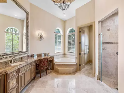 Bath - 8800 NW 68th Ct, Parkland, FL 33067 photo 4 of 8