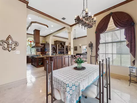 Dining - 8800 NW 68th Ct, Parkland, FL 33067 photo 3 of 4
