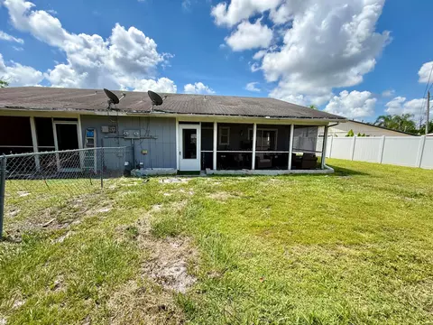 Exterior - 4441-4443 SE Village Rd, Stuart, FL 34997 photo 6 of 11