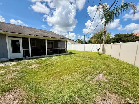 Exterior - 4441-4443 SE Village Rd, Stuart, FL 34997 photo 5 of 11