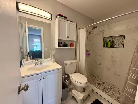 Bath - 4441-4443 SE Village Rd, Stuart, FL 34997 photo 1 of 4