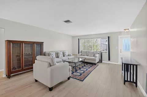 1710 SW 20th St, Boynton Beach, FL 33426