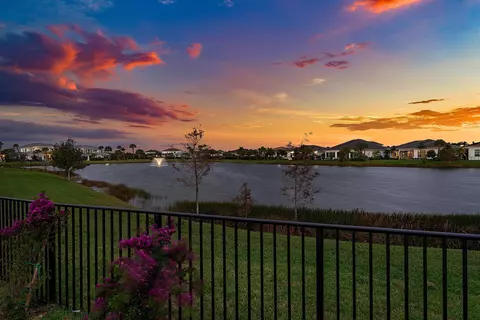 9109 Coral Isles Cir #{ 86}, Palm Beach Gardens, FL 33412