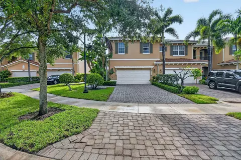 4624 Cadiz Cir, Palm Beach Gardens, FL 33418