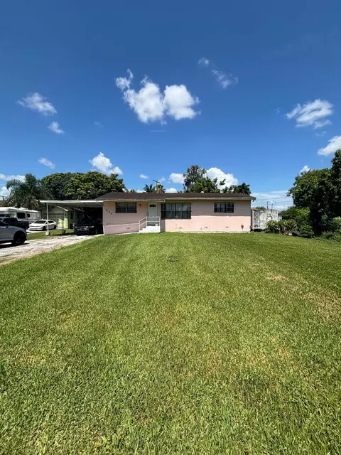 630 SE 2nd St, Belle Glade, FL 33430