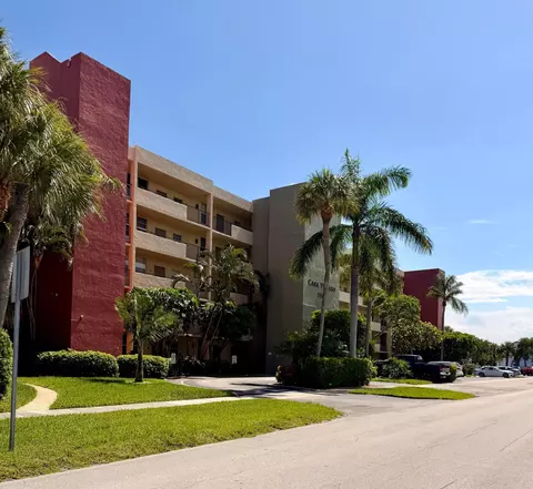 2400 NE 10th St #106, Pompano Beach, FL 33062