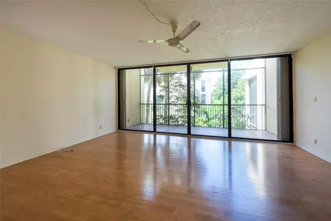 8701 SW 30th St #211, Davie, FL 33328