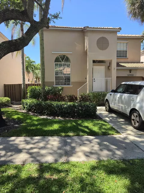 10900 NW 12th Dr, Plantation, FL 33322