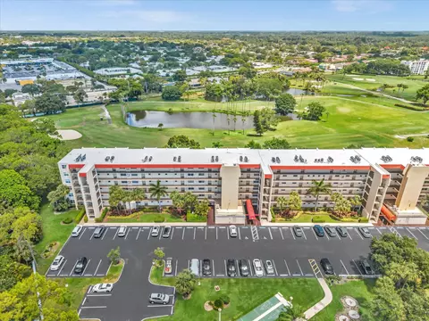 3959 Via Poinciana #104, Lake Worth, FL 33467