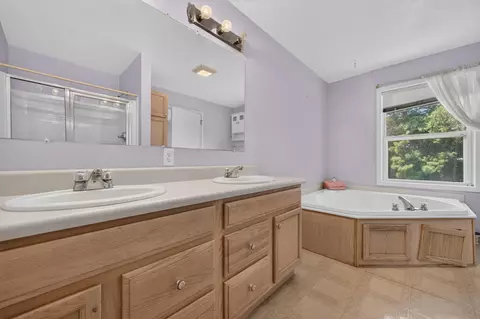 Bath - 2546 SE 27th St, Okeechobee, FL 34974 photo 1 of 2
