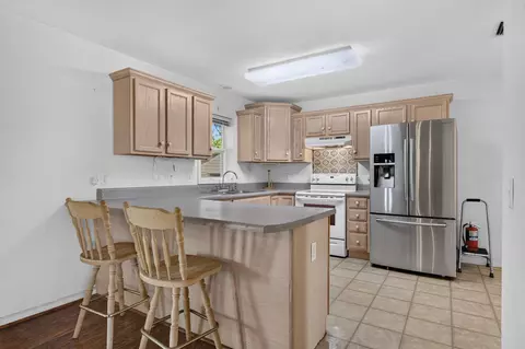 Kitchen - 2546 SE 27th St, Okeechobee, FL 34974 photo 1 of 3