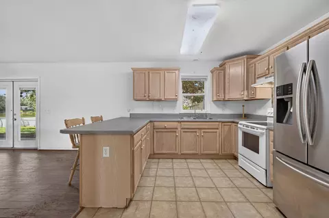 Kitchen - 2546 SE 27th St, Okeechobee, FL 34974 photo 3 of 3