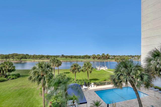 356 Golfview Rd #403, North Palm Beach, FL 33408