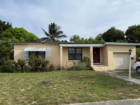 770 NW 148th Ter, Miami, FL 33168