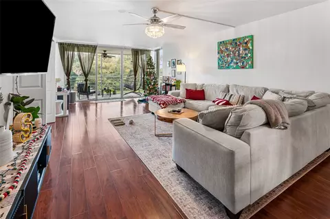 3930 Oaks Clubhouse Dr #304, Pompano Beach, FL 33069
