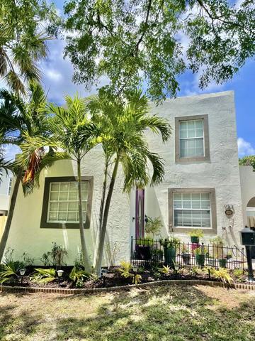 953 39th Ct, West Palm Beach, FL 33407