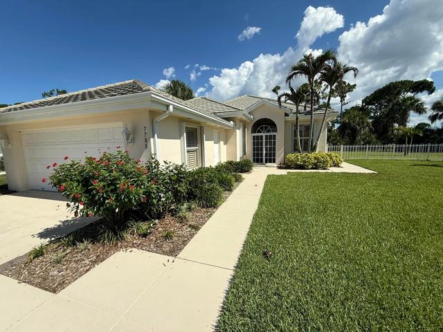 7780 SE Needle Palm Cir, Hobe Sound, FL 33455