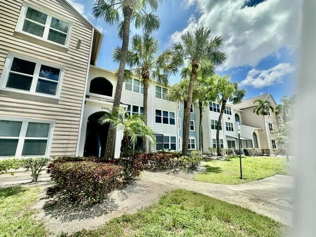 2305 S Congress Ave #11, Boynton Beach, FL 33426