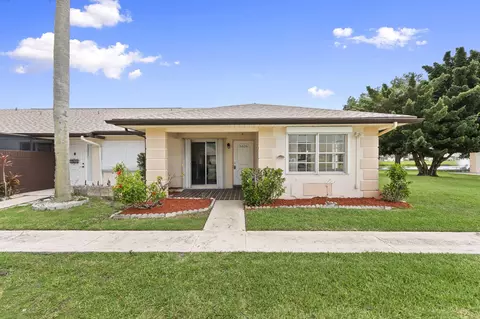 5828 Honeybell Ct, Fort Pierce, FL 34982