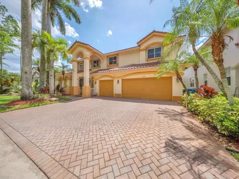 1383 Crossbill Ct, Weston, FL 33327