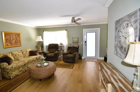 Living - 237 Saxony E, Delray Beach, FL 33446 photo 2 of 3