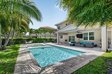 8890 Cobblestone Point Cir, Boynton Beach, FL 33472