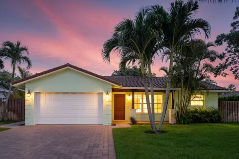 3798 NW 2nd Ct, Boca Raton, FL 33431