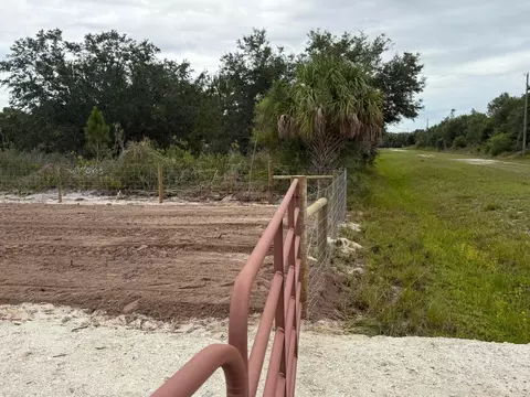 14667 NW 310th St, Okeechobee, FL 34972 photo 2