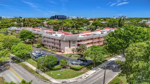 2850 Forest Hills Blvd #212, Coral Springs, FL 33065