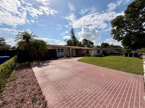 1410 N 67th Ter, Hollywood, FL 33024