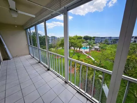 4650 Washington St #504, Hollywood, FL 33021