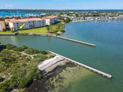 4 Harbour Isle Dr E #106, Fort Pierce, FL 34949