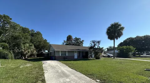 85 SE 95 Se Millwood Ter, Stuart, FL 34997 photo 9