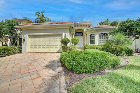4185 NW Briarcliff Cir, Boca Raton, FL 33496