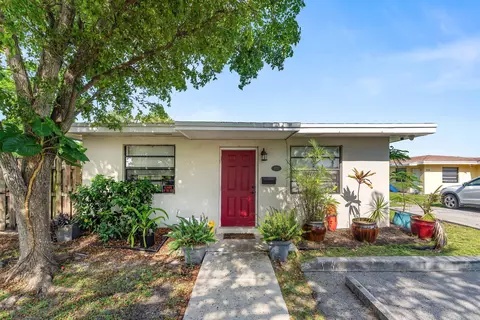 1717 NE 3rd Ave, Delray Beach, FL 33444