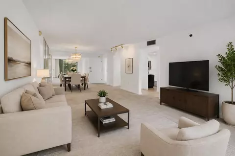 1100 St Charles Pl #203, Pembroke Pines, FL 33026